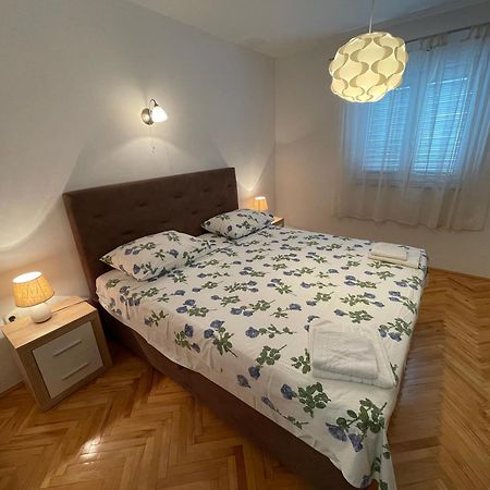 Villa Rako Dugi Rat Buitenkant foto