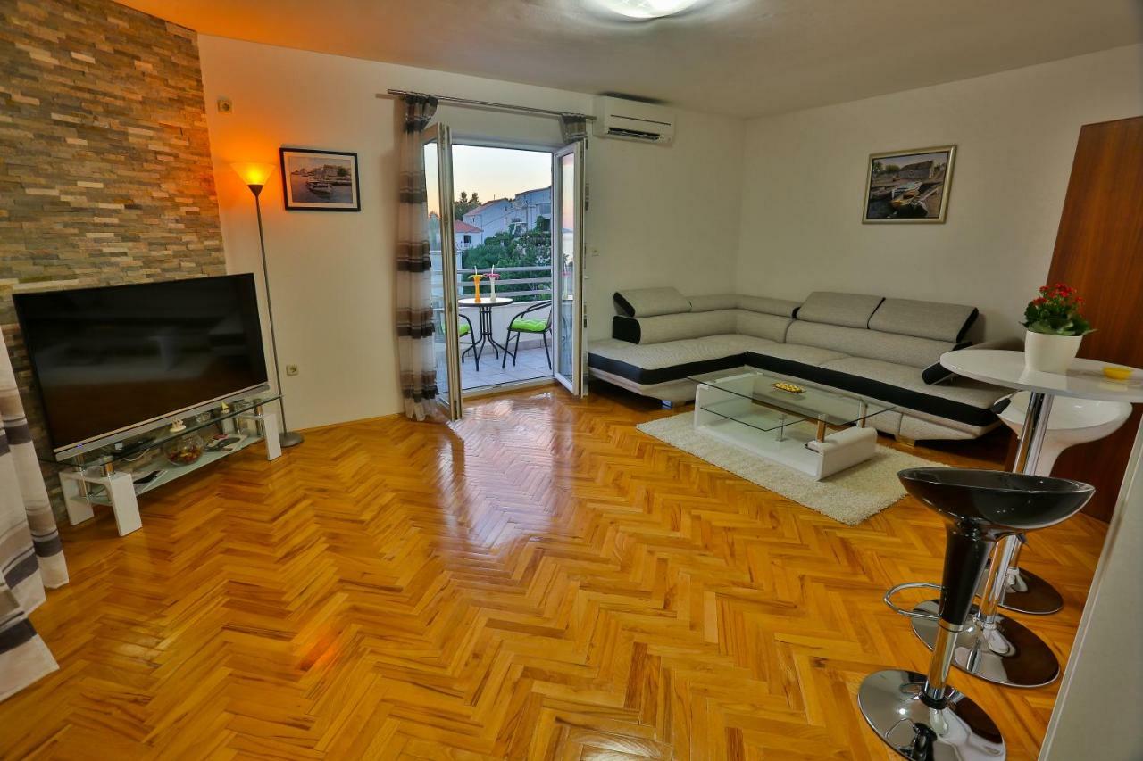 Villa Rako Dugi Rat Buitenkant foto