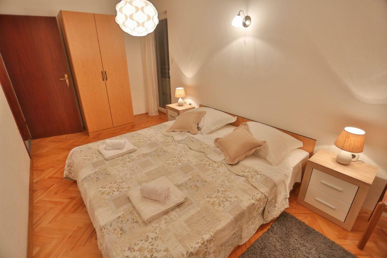Villa Rako Dugi Rat Buitenkant foto